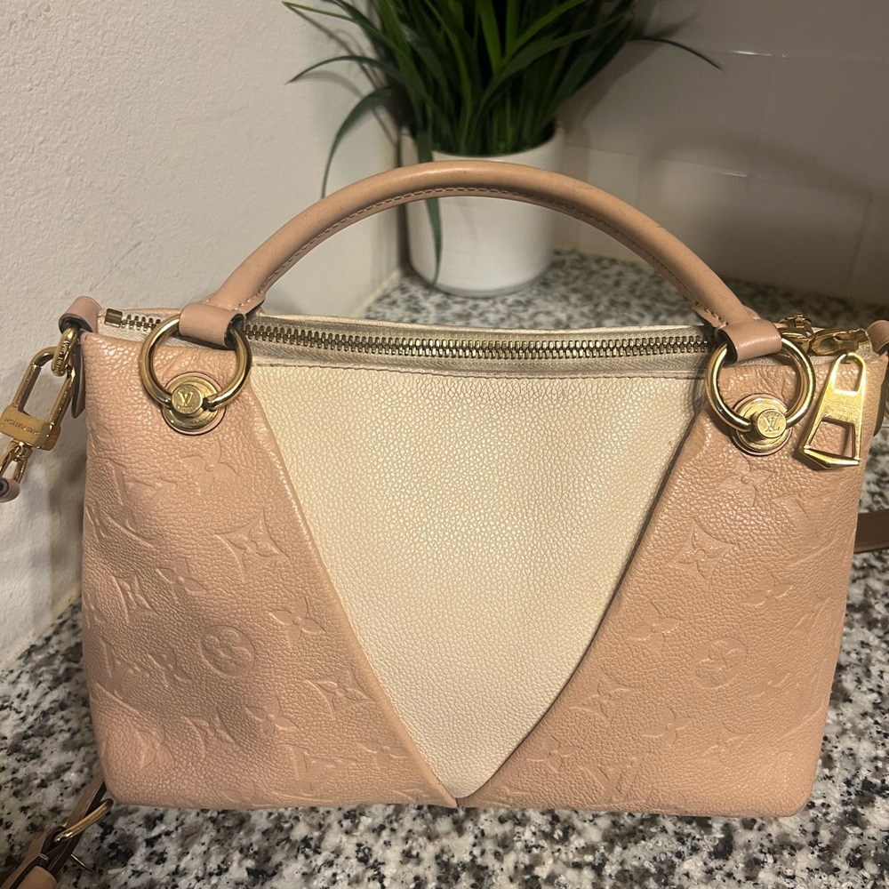 Louis Vuitton V Tote BB Empreinte - Picture 9 of 16